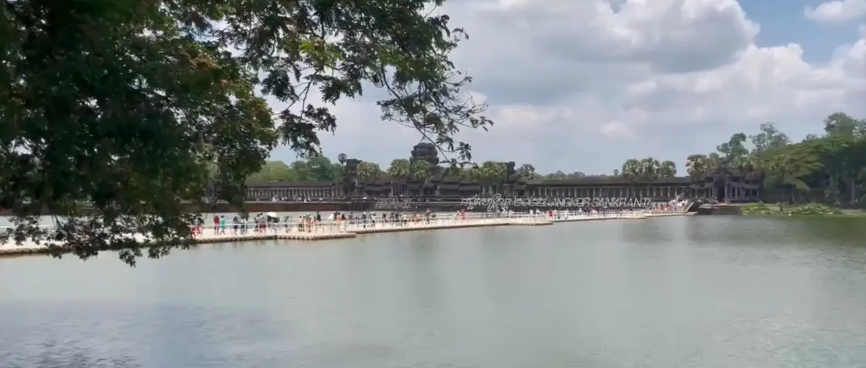 angkor-wat-moat