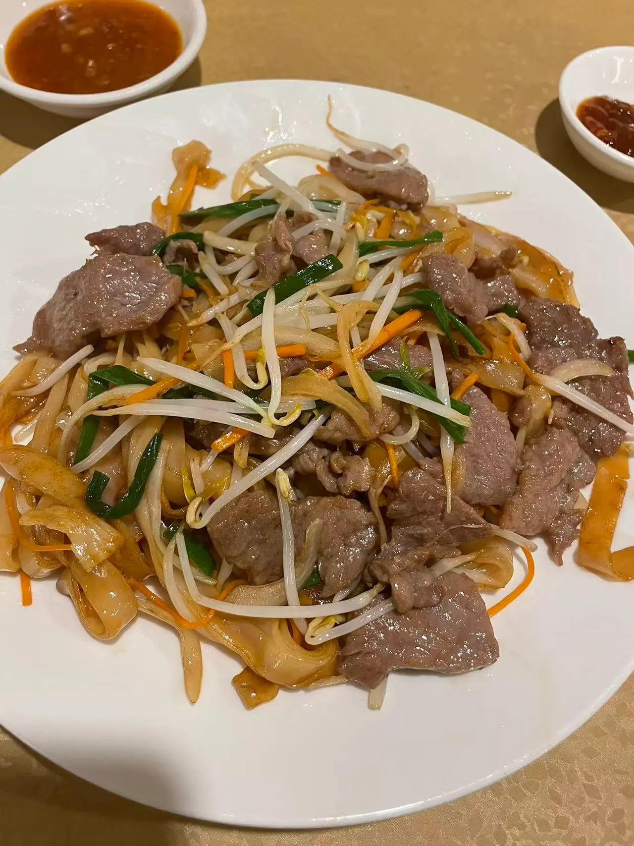 stir-fried-beef-rice-noodles